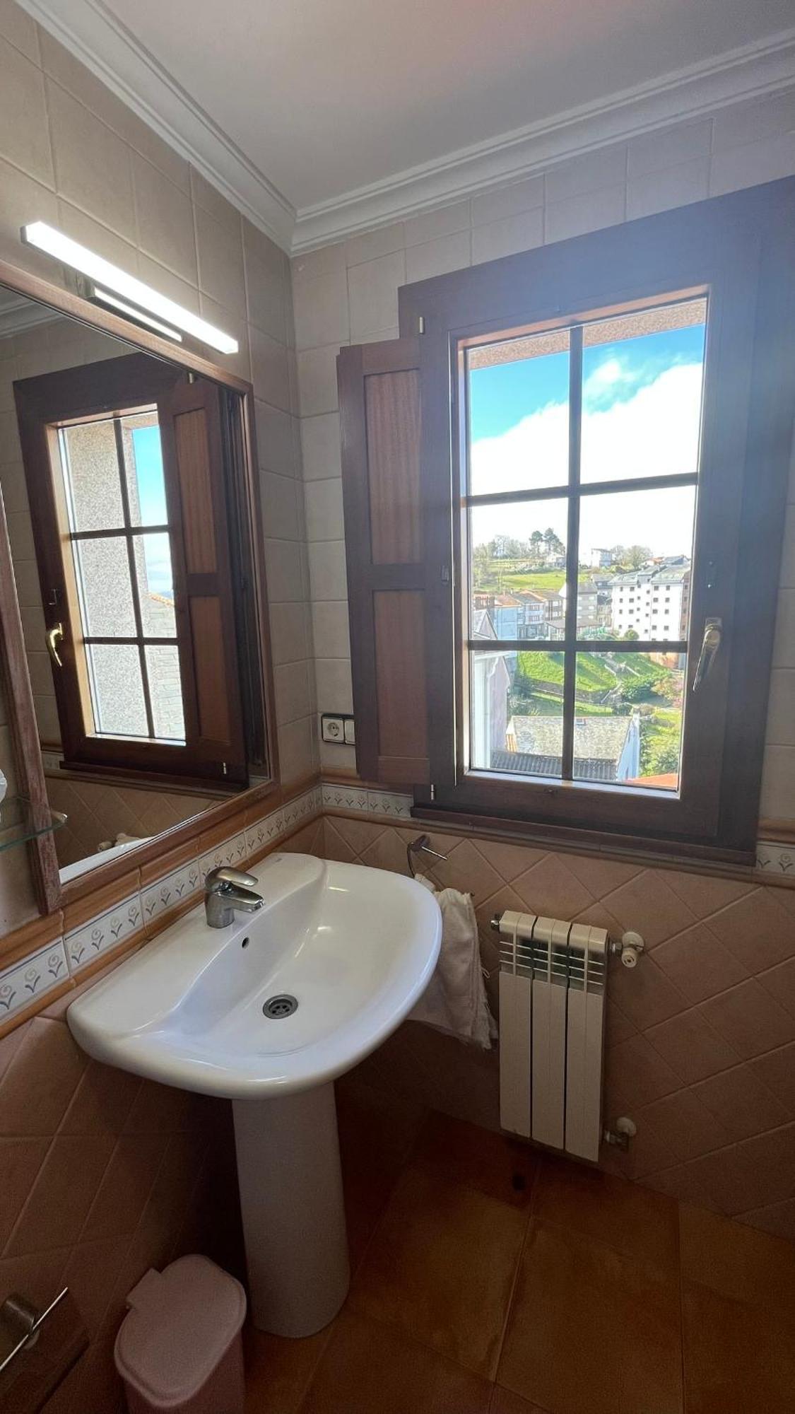 Hotel Caldelas Sacra-Pension Rustica 3 Estrellas カストロ・カルデーラス エクステリア 写真