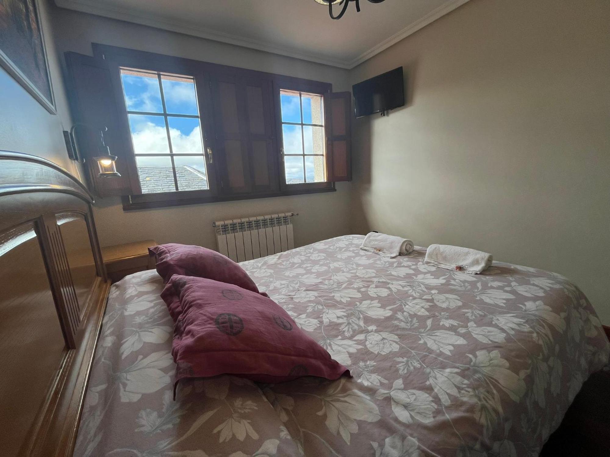 Hotel Caldelas Sacra-Pension Rustica 3 Estrellas カストロ・カルデーラス エクステリア 写真