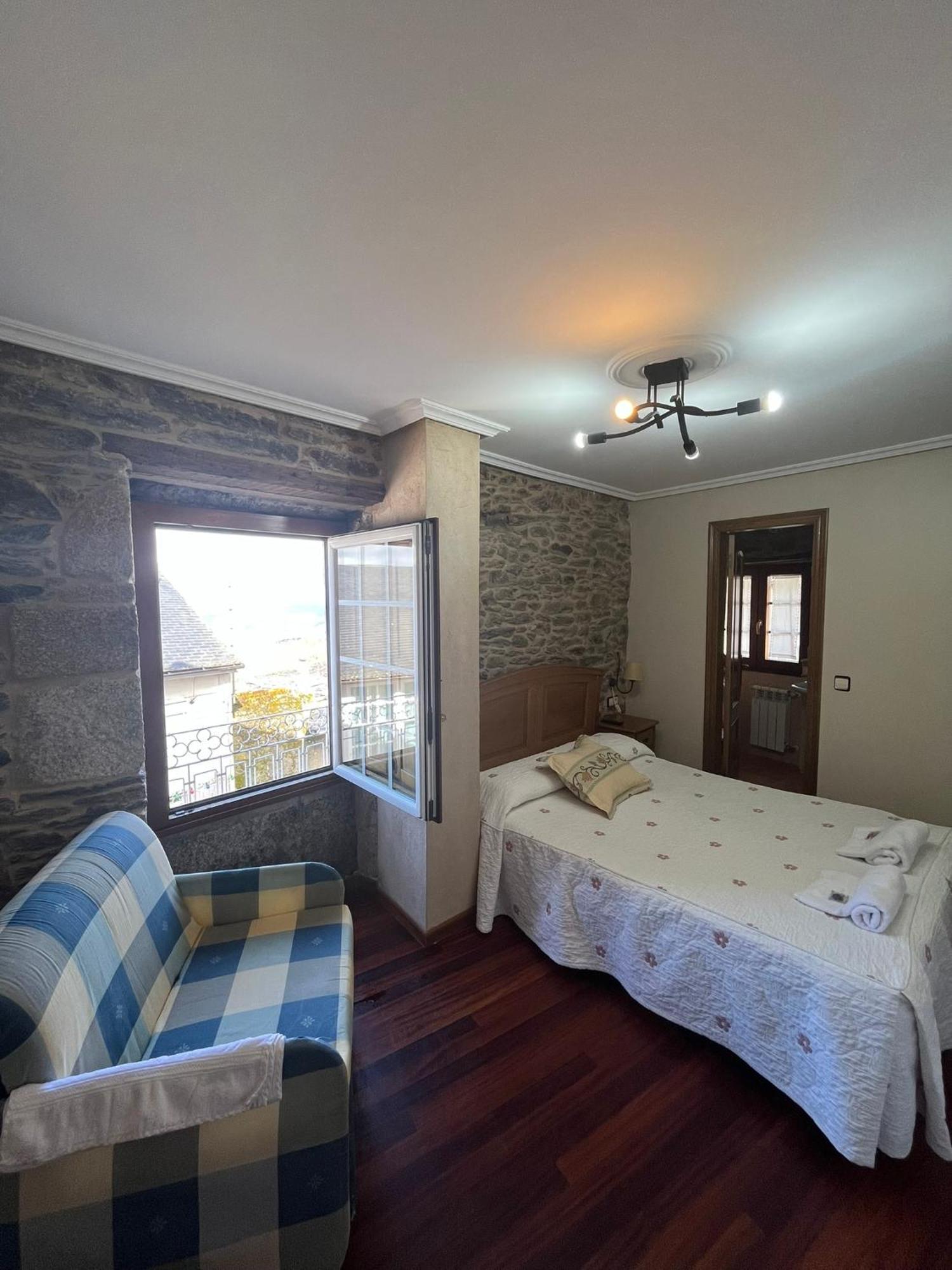 Hotel Caldelas Sacra-Pension Rustica 3 Estrellas カストロ・カルデーラス エクステリア 写真