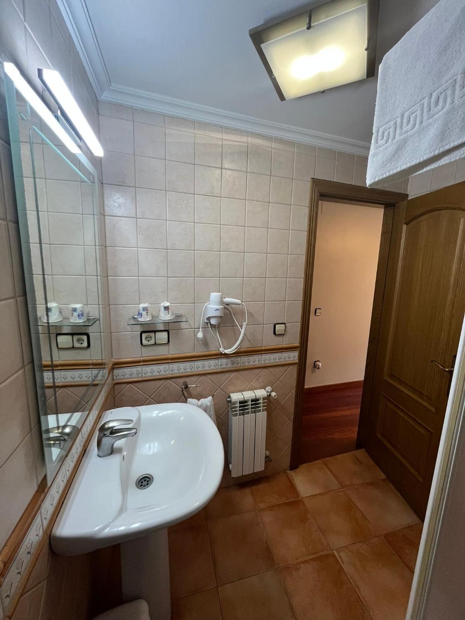 Hotel Caldelas Sacra-Pension Rustica 3 Estrellas カストロ・カルデーラス エクステリア 写真