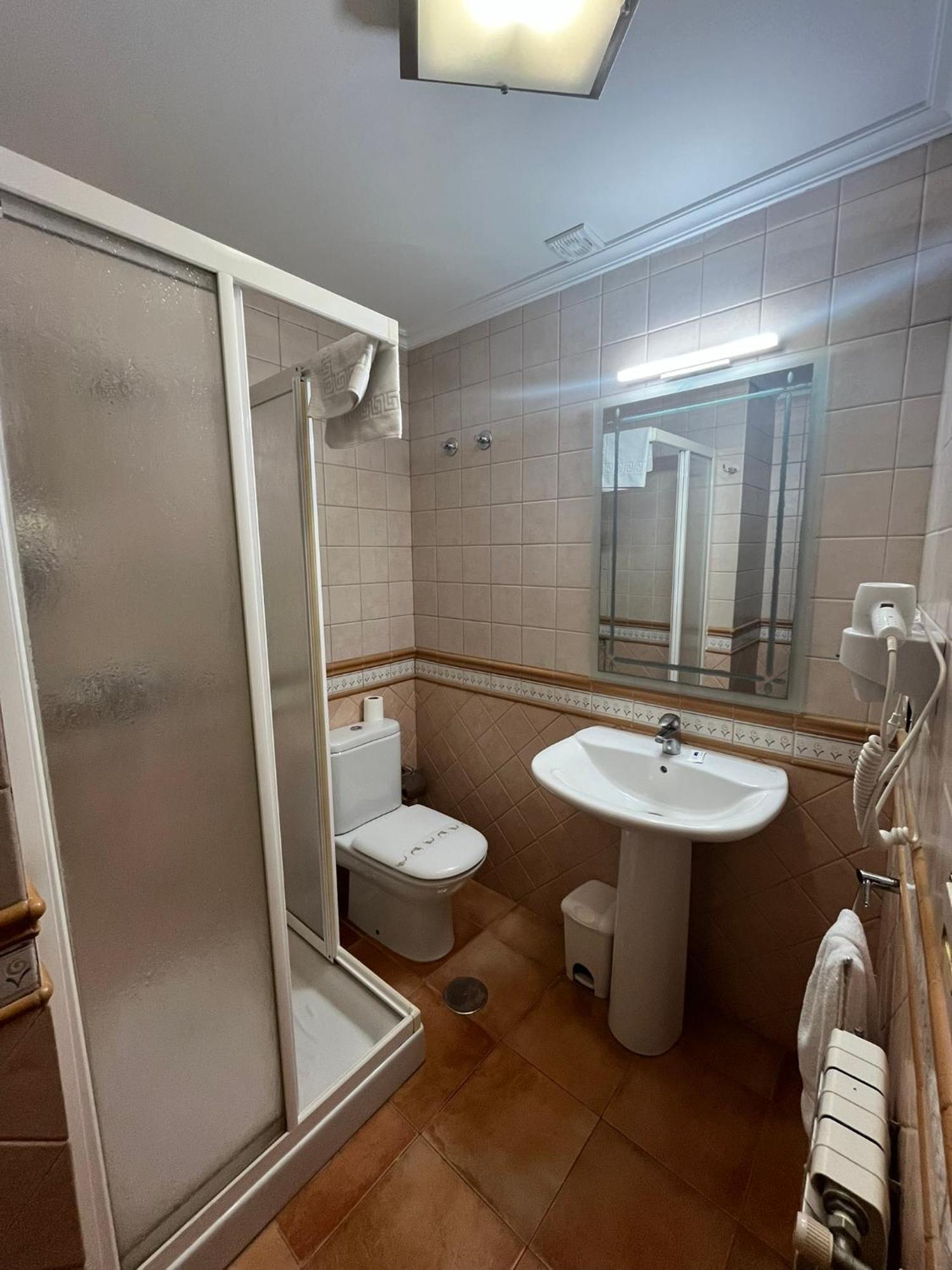 Hotel Caldelas Sacra-Pension Rustica 3 Estrellas カストロ・カルデーラス エクステリア 写真